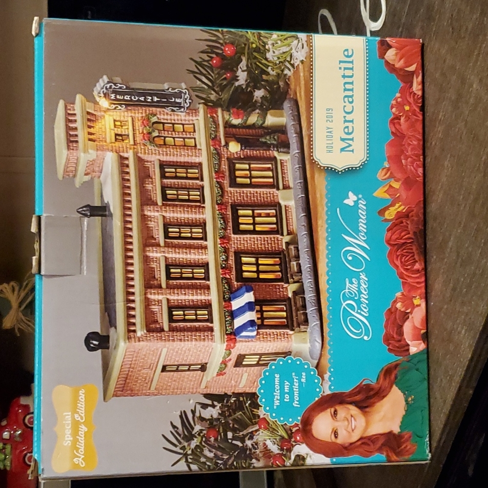 Brand new in box Pioneer Woman Holiday Edition Mercantile